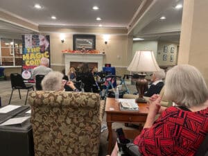 Read more about the article Entertaining Seniors: Indianapolis Assisted Living Entertainment Ideas